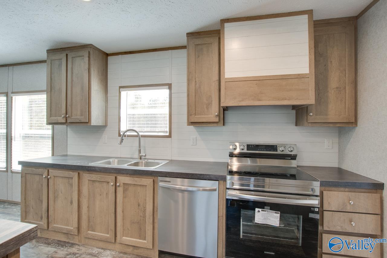 7163 Al Hwy 36, Laceys Spring, Alabama image 13