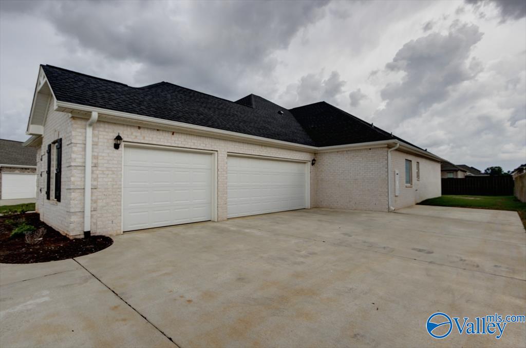 26415 Birkshire Lane, Athens, Alabama image 29