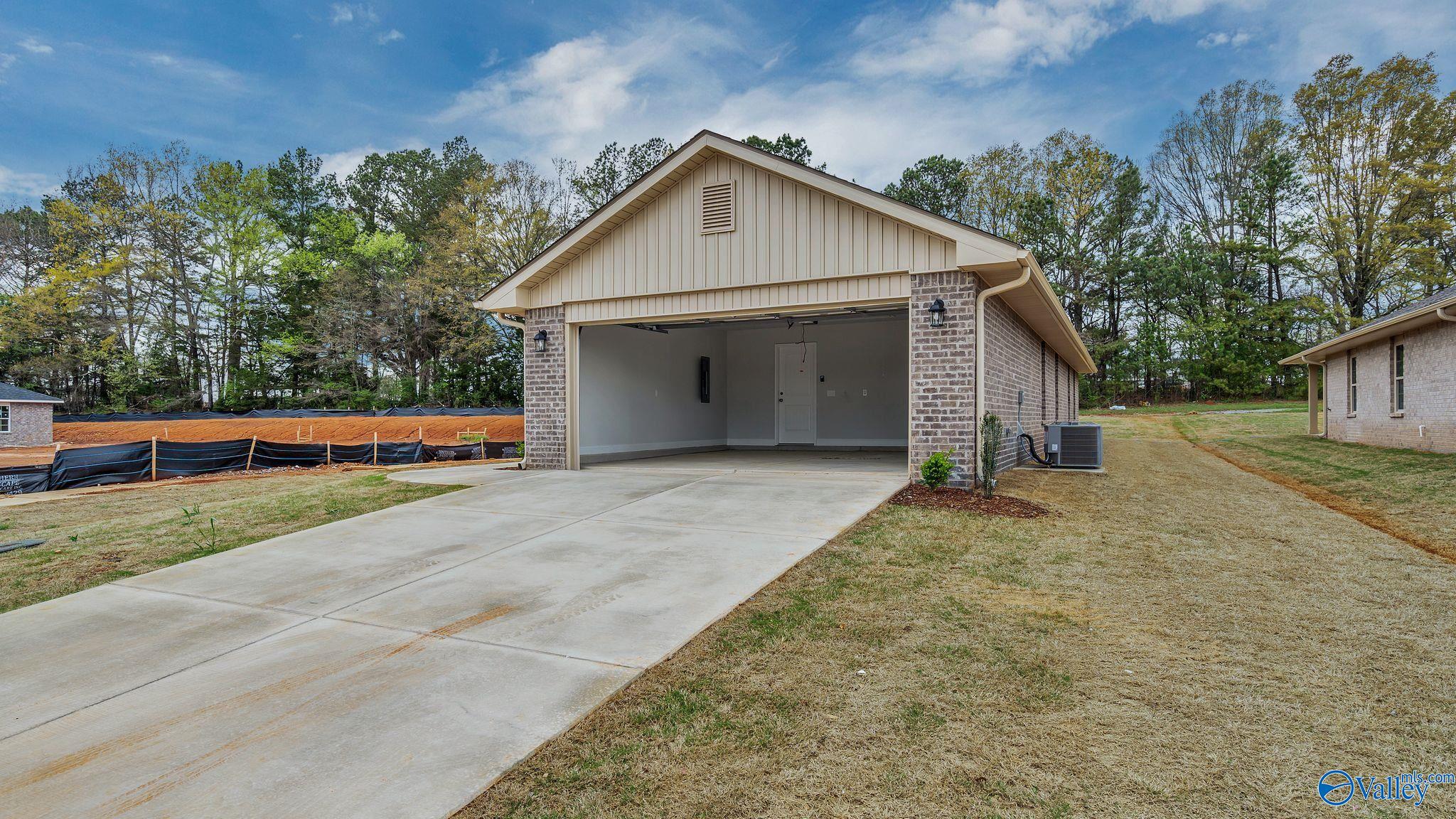15284 Lapwing Cove, Athens, Alabama image 2