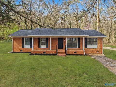 Photo of 292 Red Bud Lane, Decatur, AL 35603 (MLS # 21911881)
