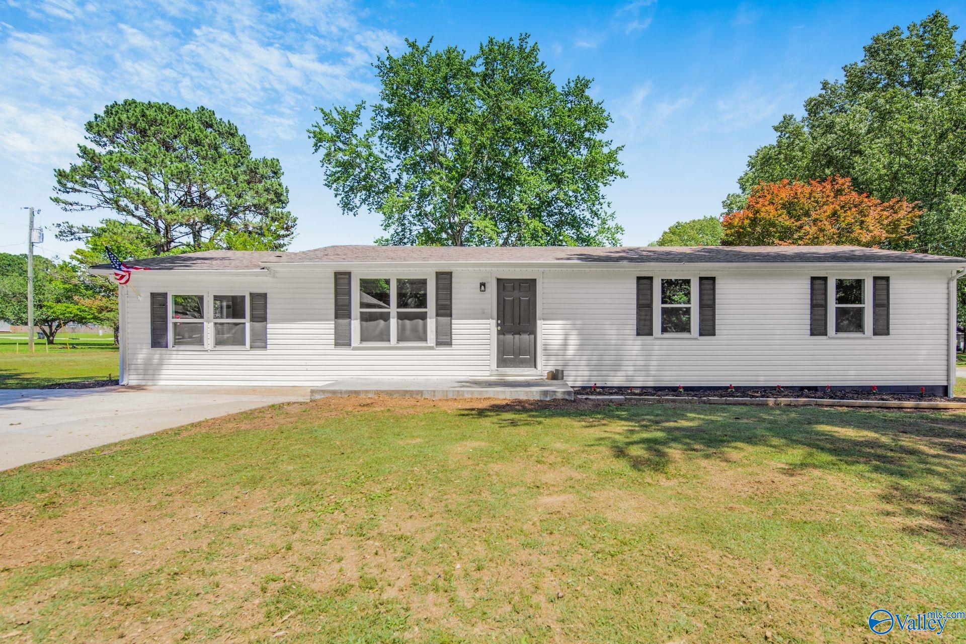 327 Spring Street, Rogersville, Alabama image 2