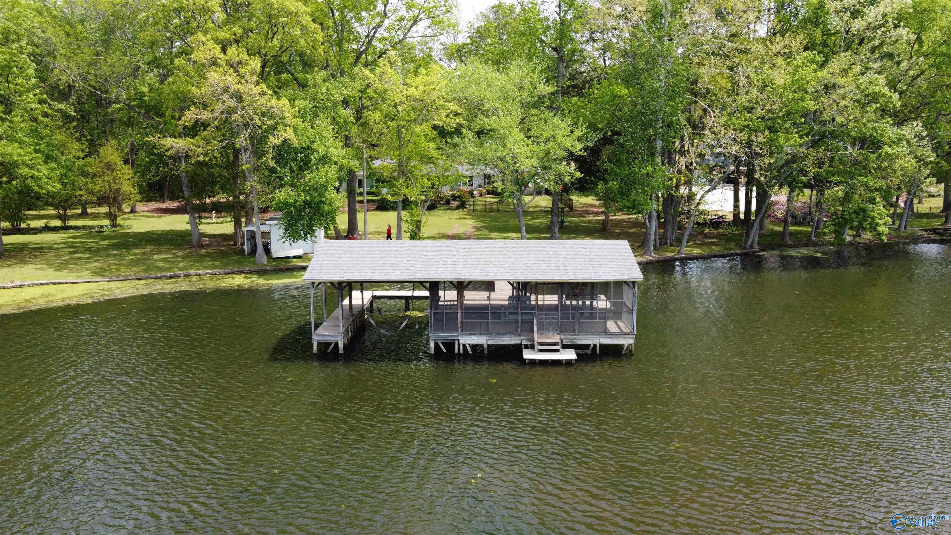 1702 Roseberry Drive, Scottsboro, Alabama image 1