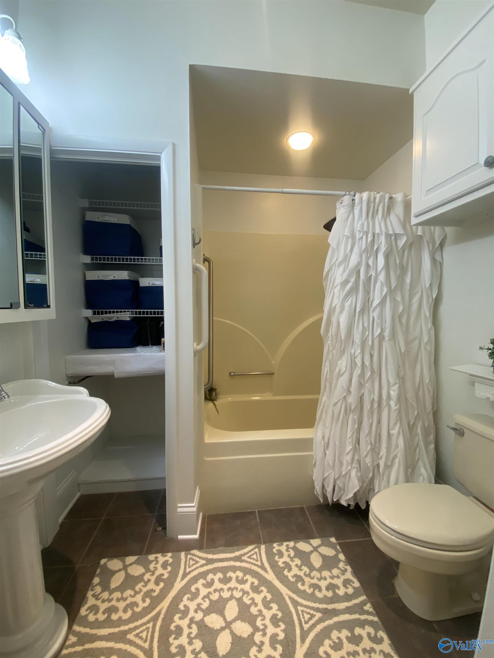 1702 Roseberry Drive, Scottsboro, Alabama image 47