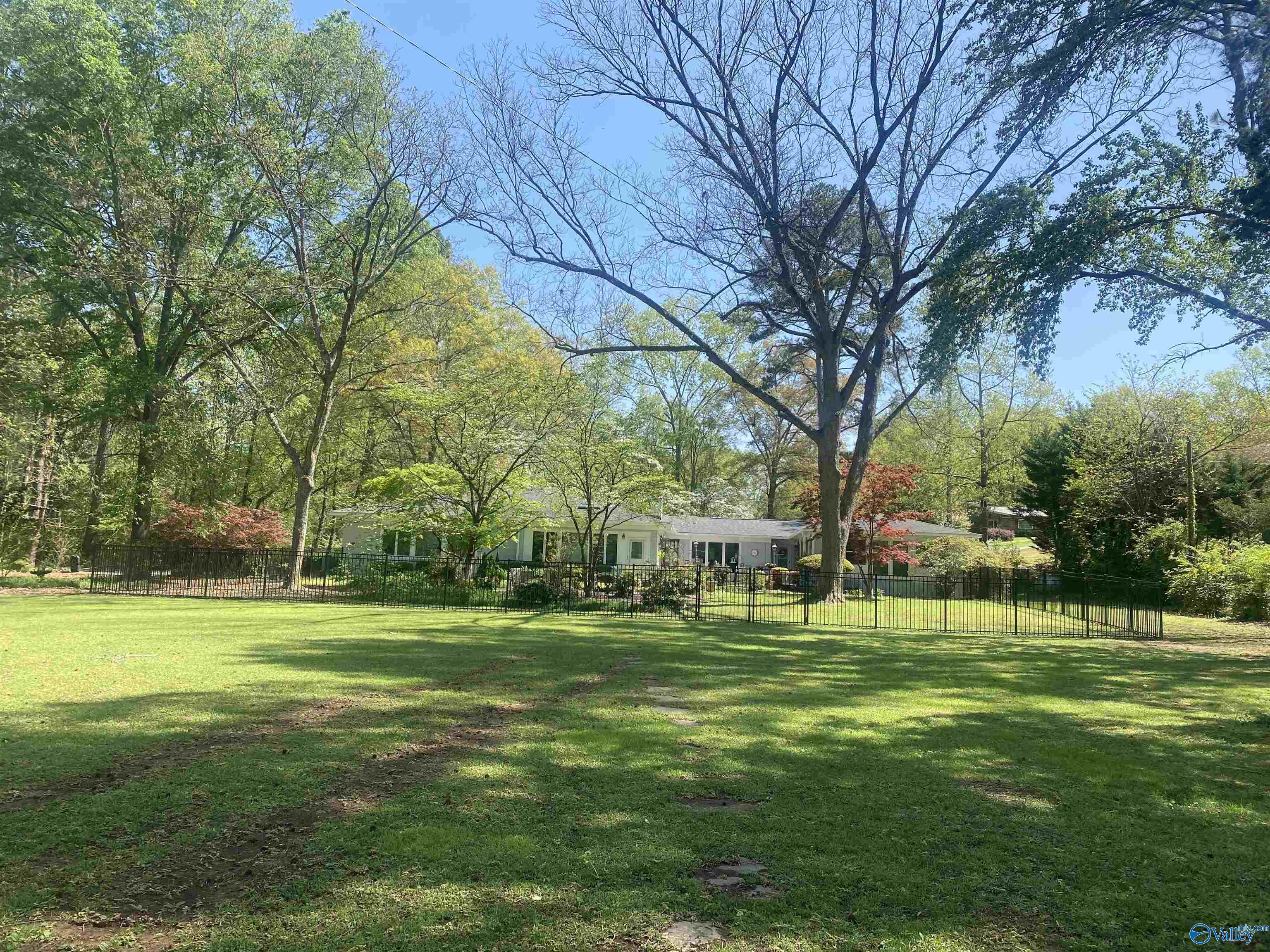 1702 Roseberry Drive, Scottsboro, Alabama image 19