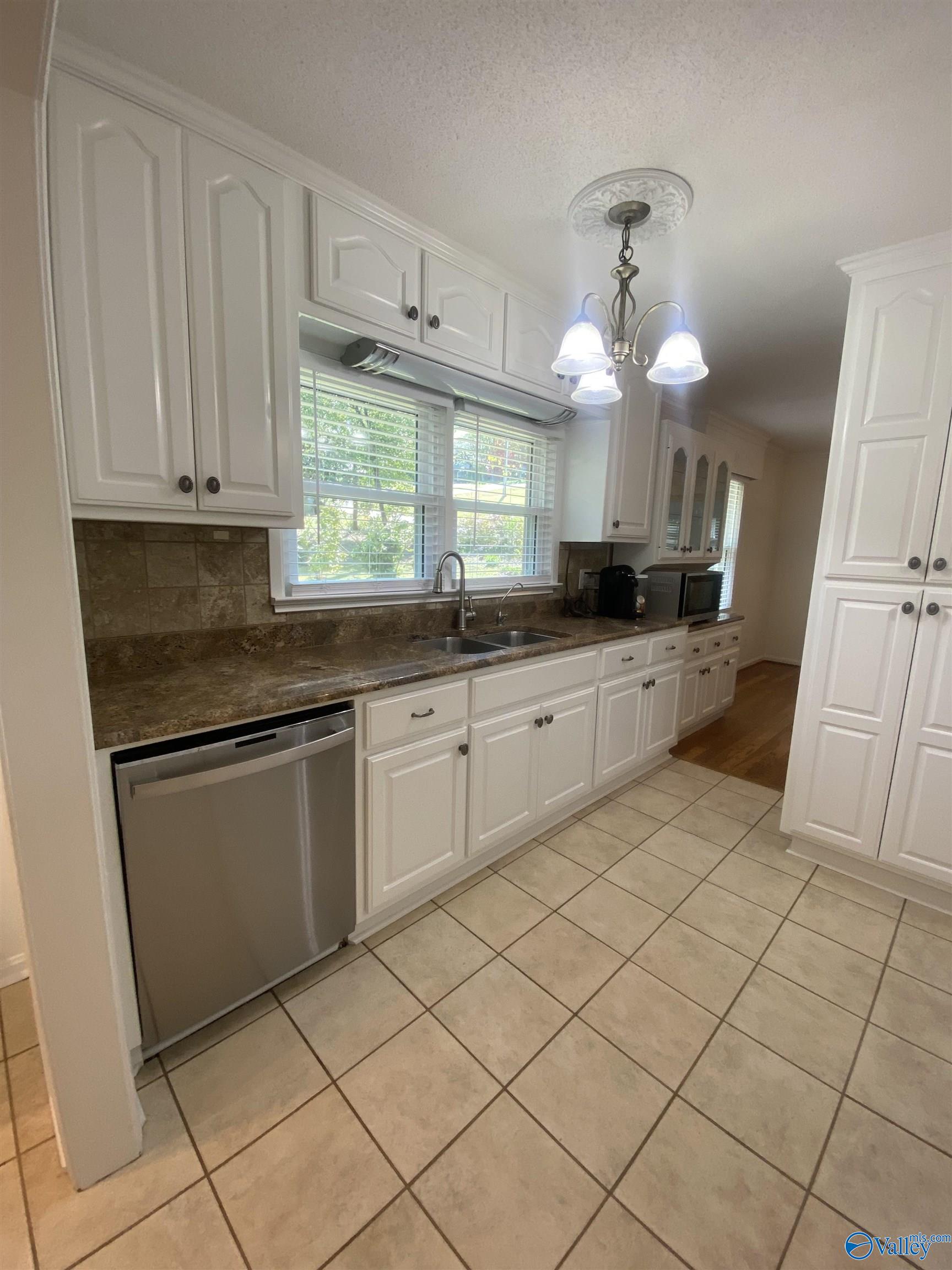 1702 Roseberry Drive, Scottsboro, Alabama image 30
