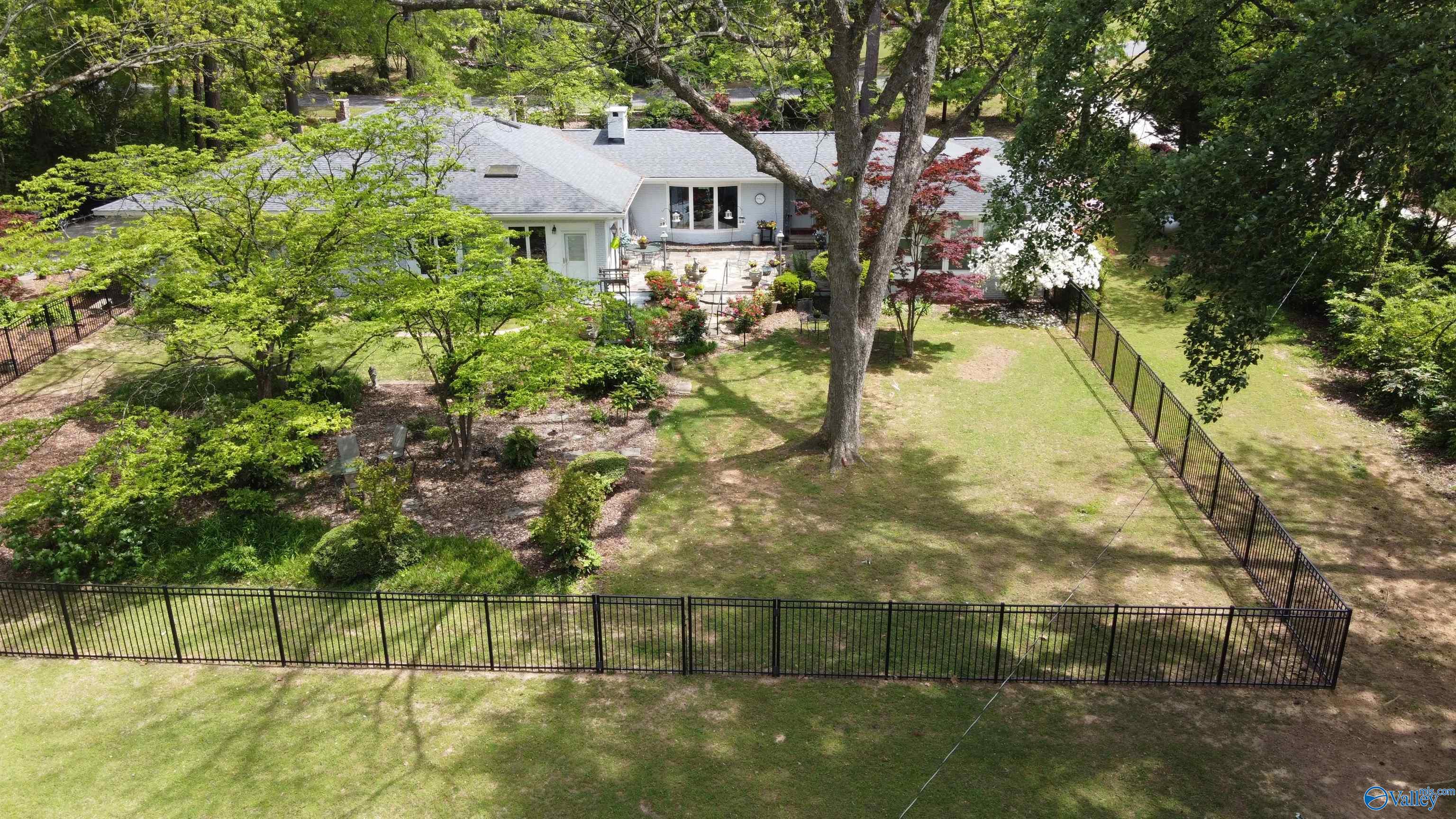 1702 Roseberry Drive, Scottsboro, Alabama image 6