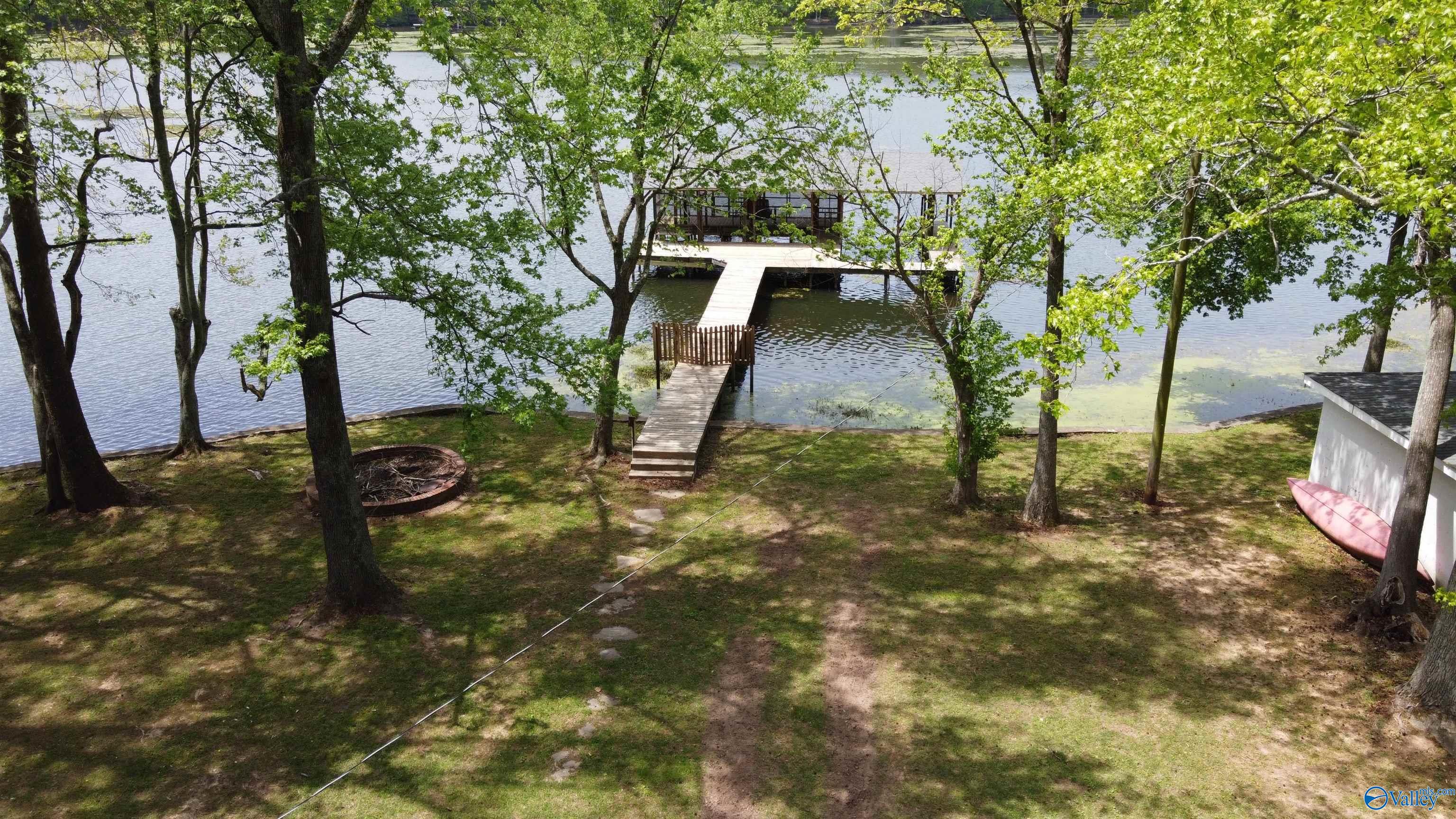 1702 Roseberry Drive, Scottsboro, Alabama image 3
