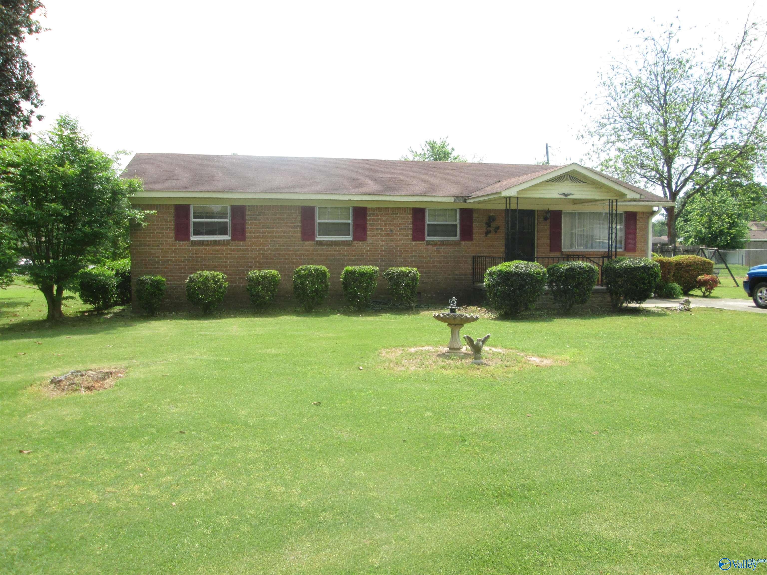 1500 Buchanan St, Athens, Alabama image 1
