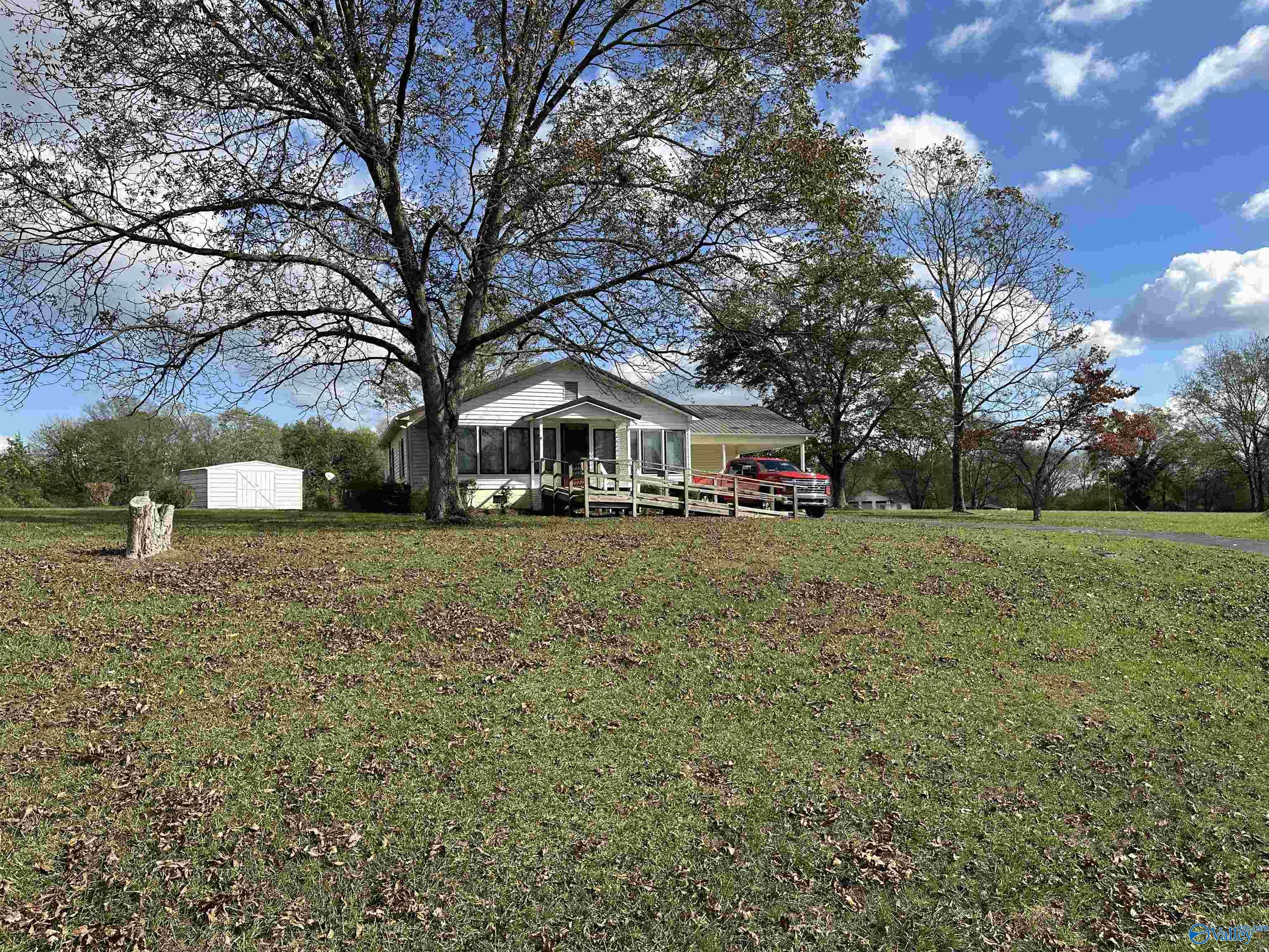 5545 Pleasant Hill Road, Guntersville, Alabama image 1