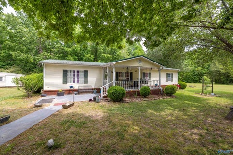 Mobile Home For Sale - 804 Bexar Avenue<br/> Hamilton, AL 35570