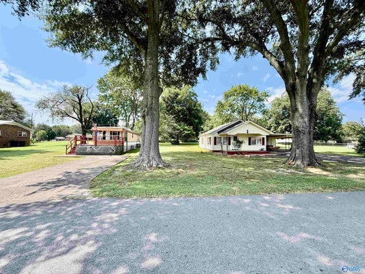 37 N MAPLE ST, BOAZ, AL 35956 - Image b398ee579ee61fbb4f2b75e9c3846e02/484560518