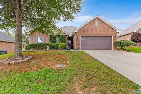 Homes For Sale - 14337 Turnberry Lane<br/> Athens, AL 35613