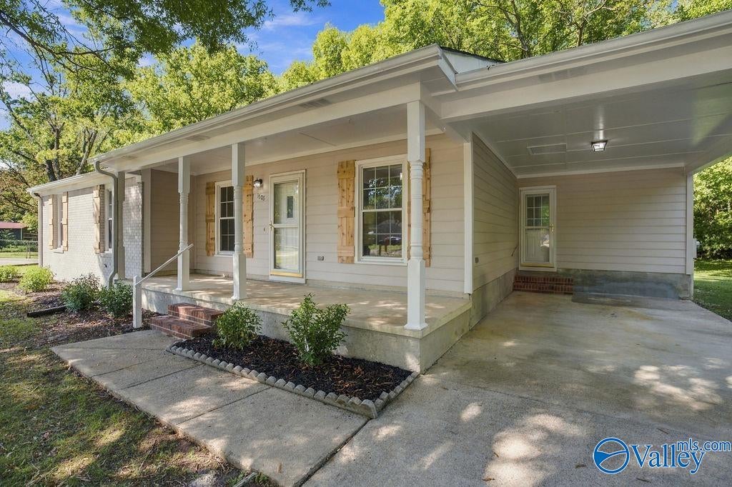 1508 Ravenwood Circle
