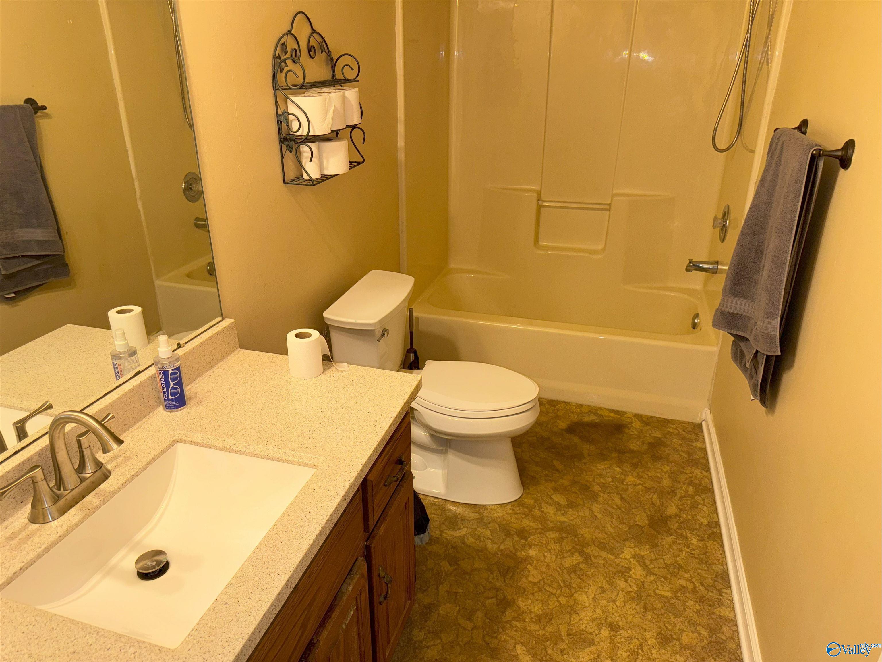 1812 Kathy Lane Court, Decatur, Alabama image 6