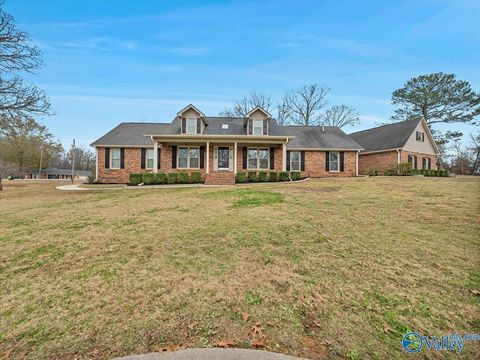 Photo of 1012 Way Thru The Woods SW, Decatur, AL 35603 (MLS # 21905200)