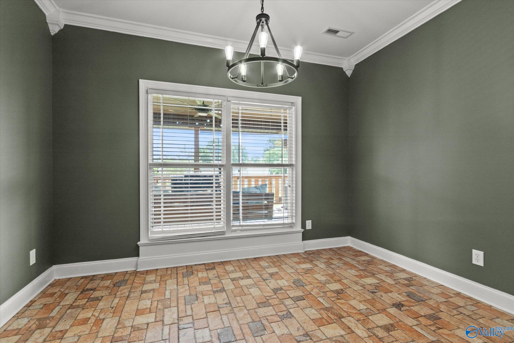 115 Grassy Bank Drive, New Market, Alabama image 9
