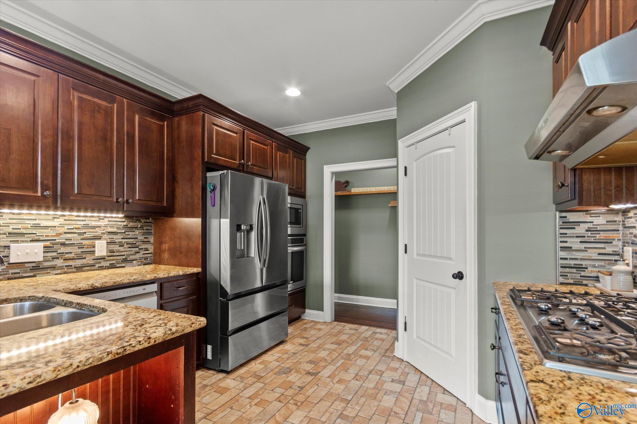 115 Grassy Bank Drive, New Market, Alabama image 12