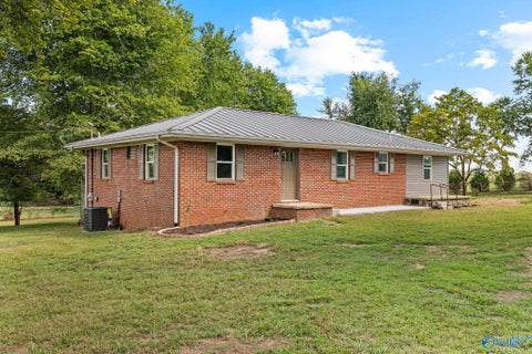 Homes For Sale - 1232 County Road 53<br/> Lauderdale County, Rogersville, AL 35652