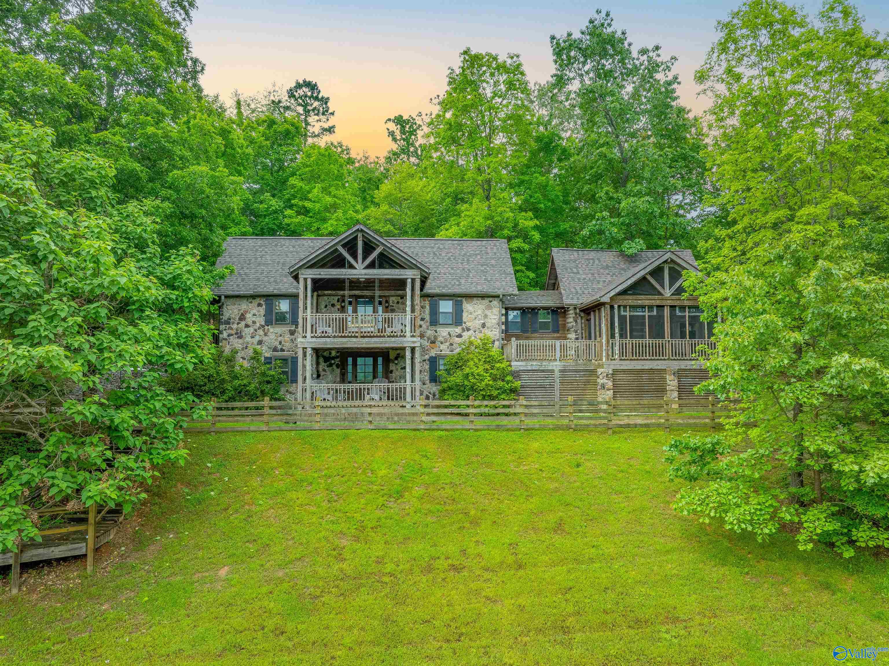 745 Preston Island Cir, Scottsboro, Alabama image 1