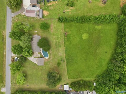 Homes For Sale - 201 Scott Road<br/> Toney, AL 35773