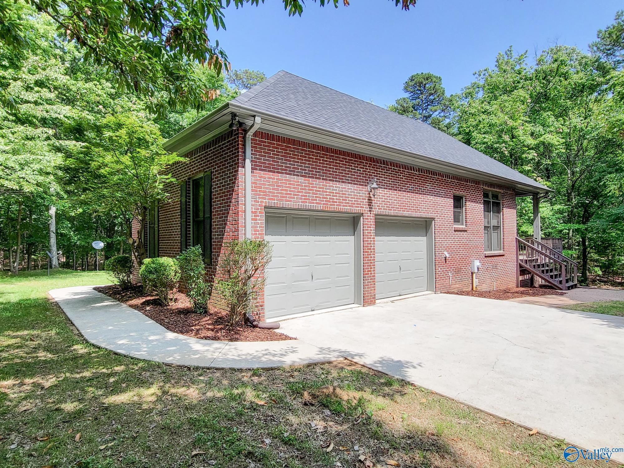 15098 Wade Point Road, Huntsville, Alabama image 40