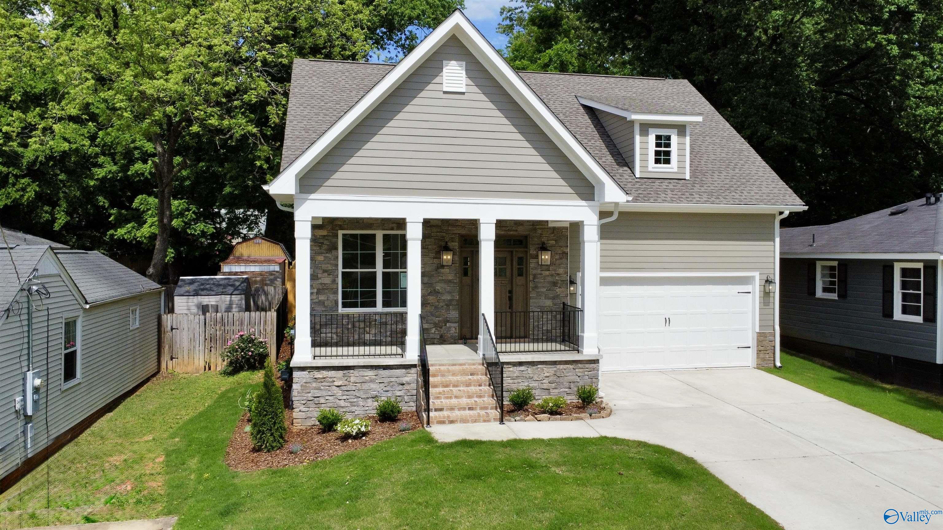 2703 Woodview Drive, Huntsville, Alabama image 3
