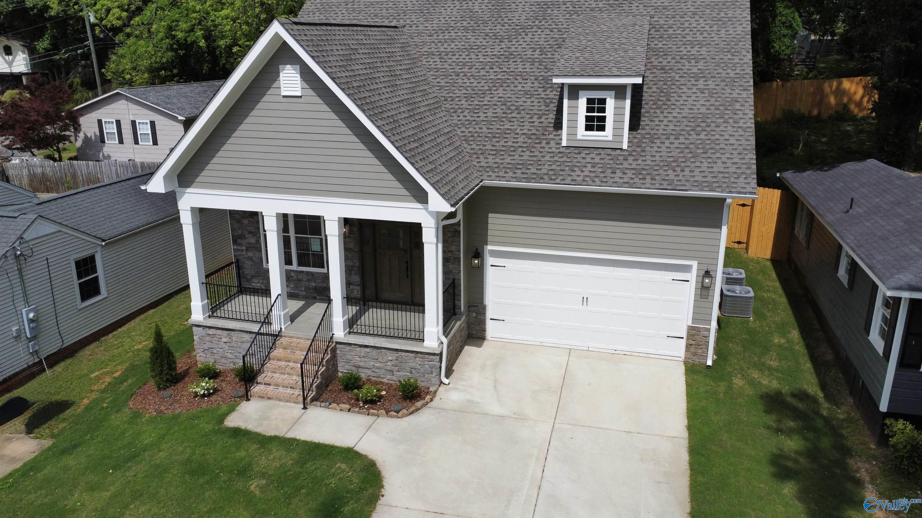 2703 Woodview Drive, Huntsville, Alabama image 4