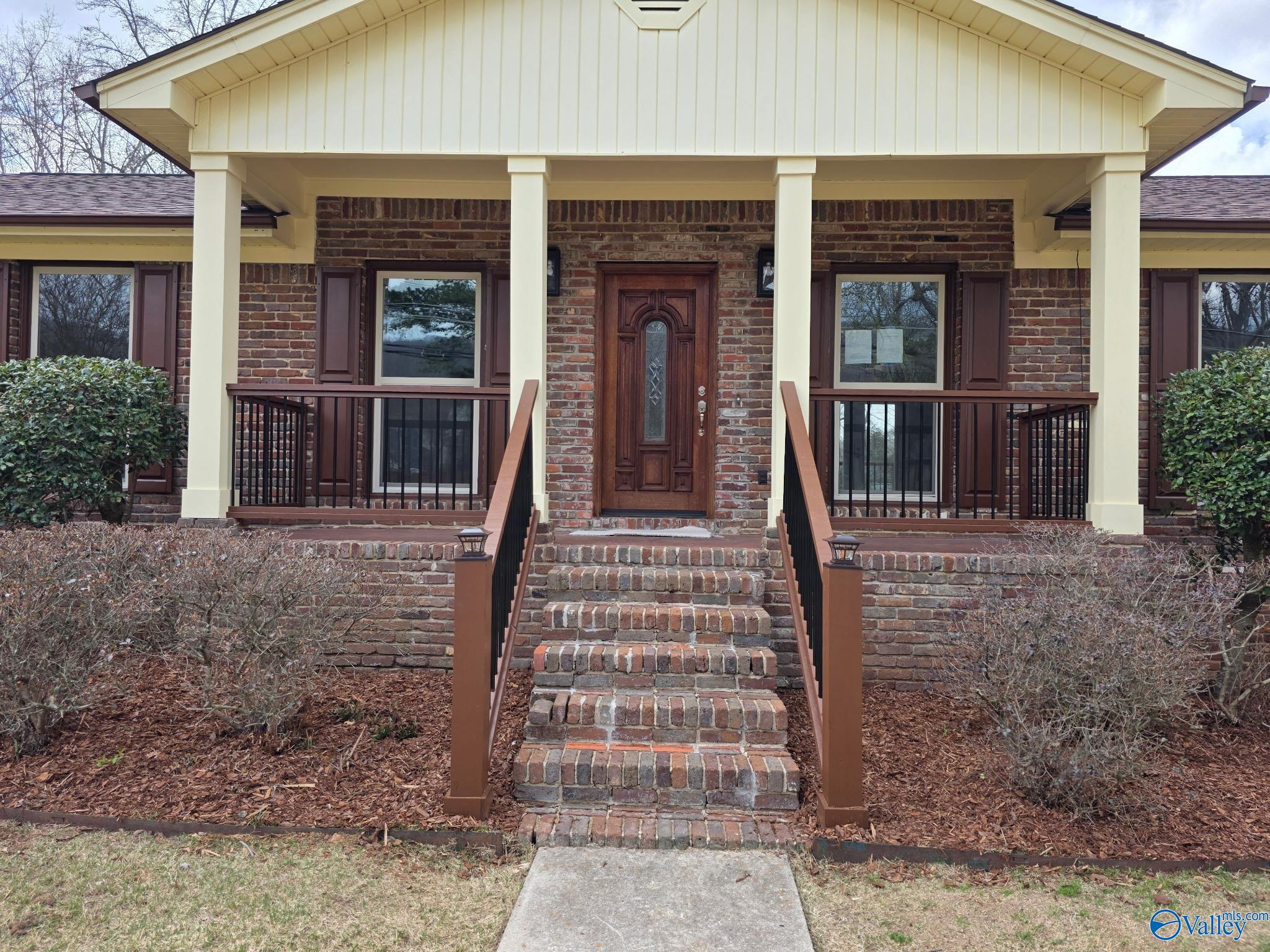 12028 Queens Place SE