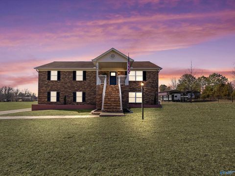 Homes For Sale - 196 Wilbanks Lane<br/> Harvest, AL 35749