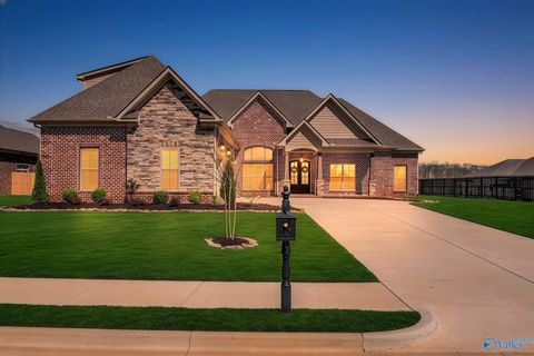 Homes For Sale - 22723 Ansley Drive<br/> Limestone County, Athens, AL 35613