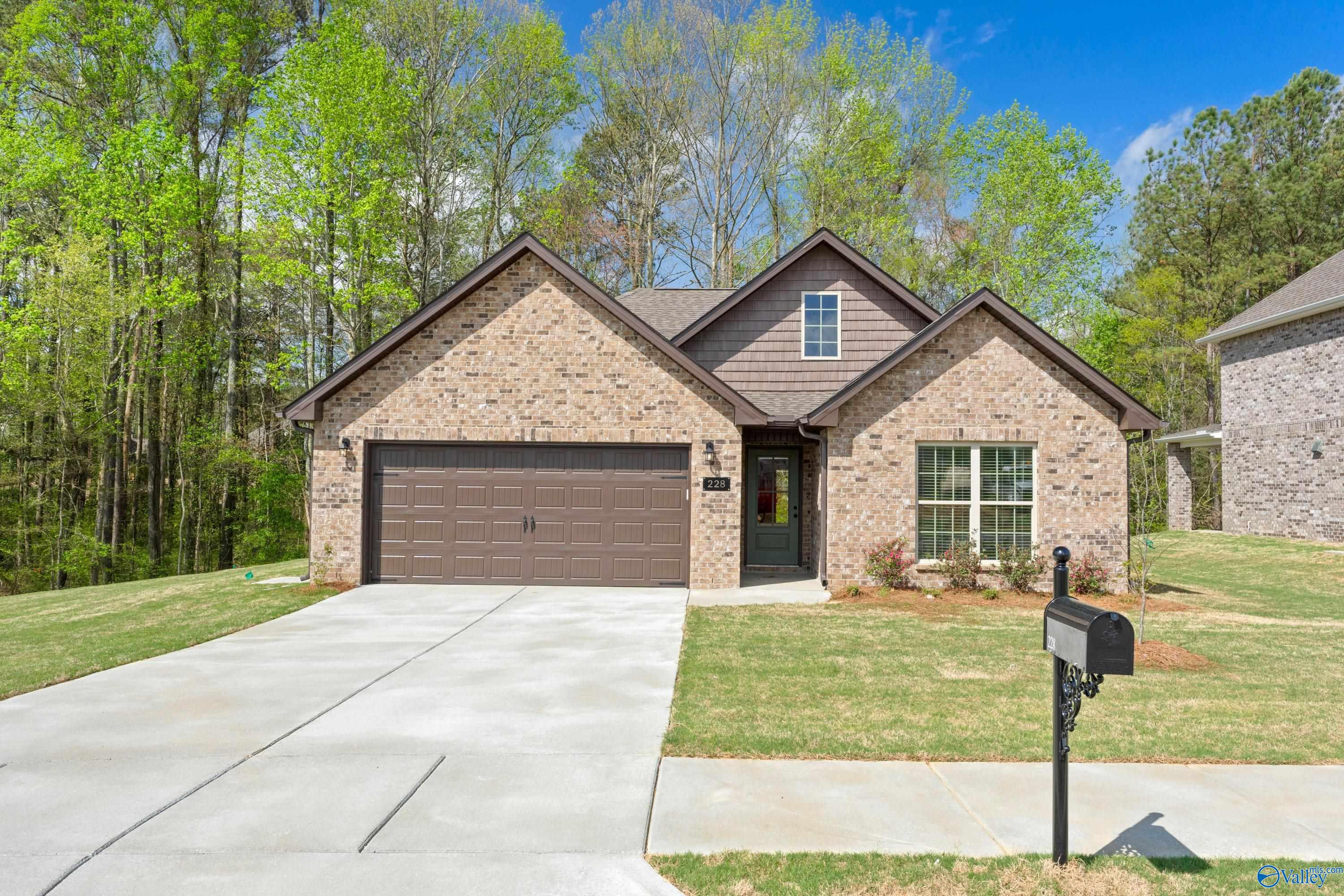 228 Gateway Trail, Arab, Alabama image 1
