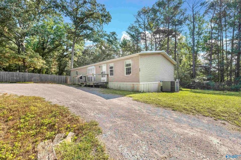 Mobile Home For Sale - 89 Red Bud Lane<br/> Decatur, AL 35603
