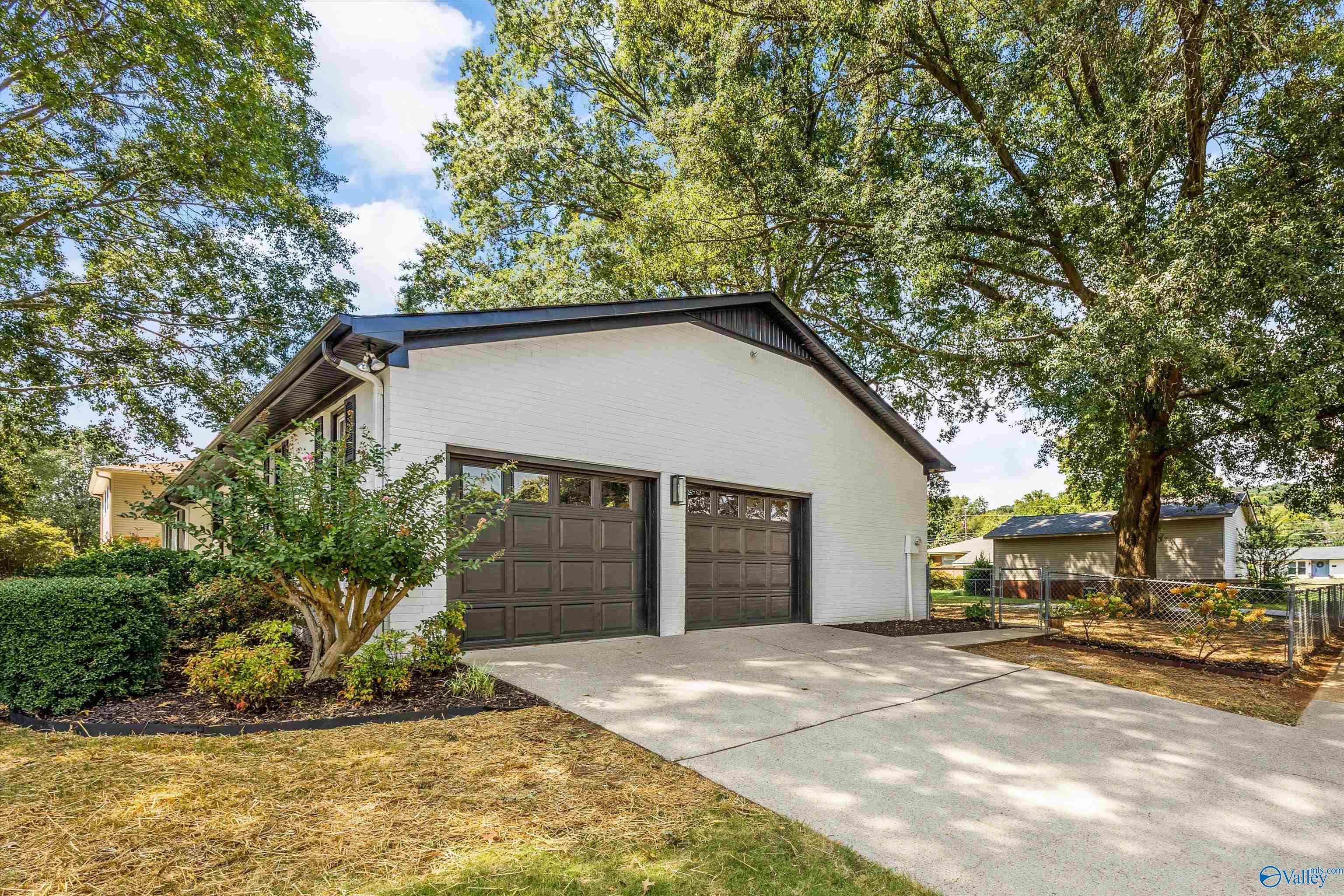 2023 Pettus Drive NE