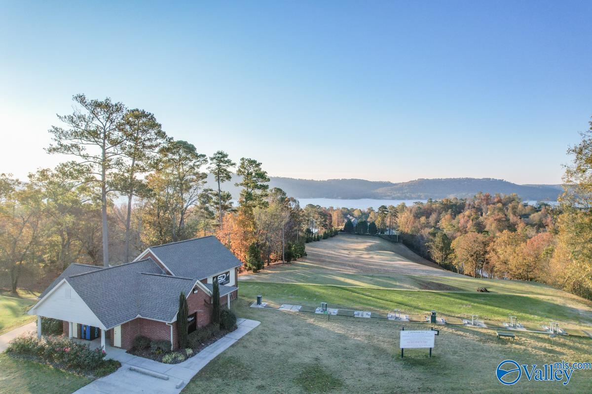 1017 Harbor Ridge Road, Guntersville, Alabama image 3