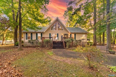 90 Pine Harbor Lane Gadsden AL 35903
