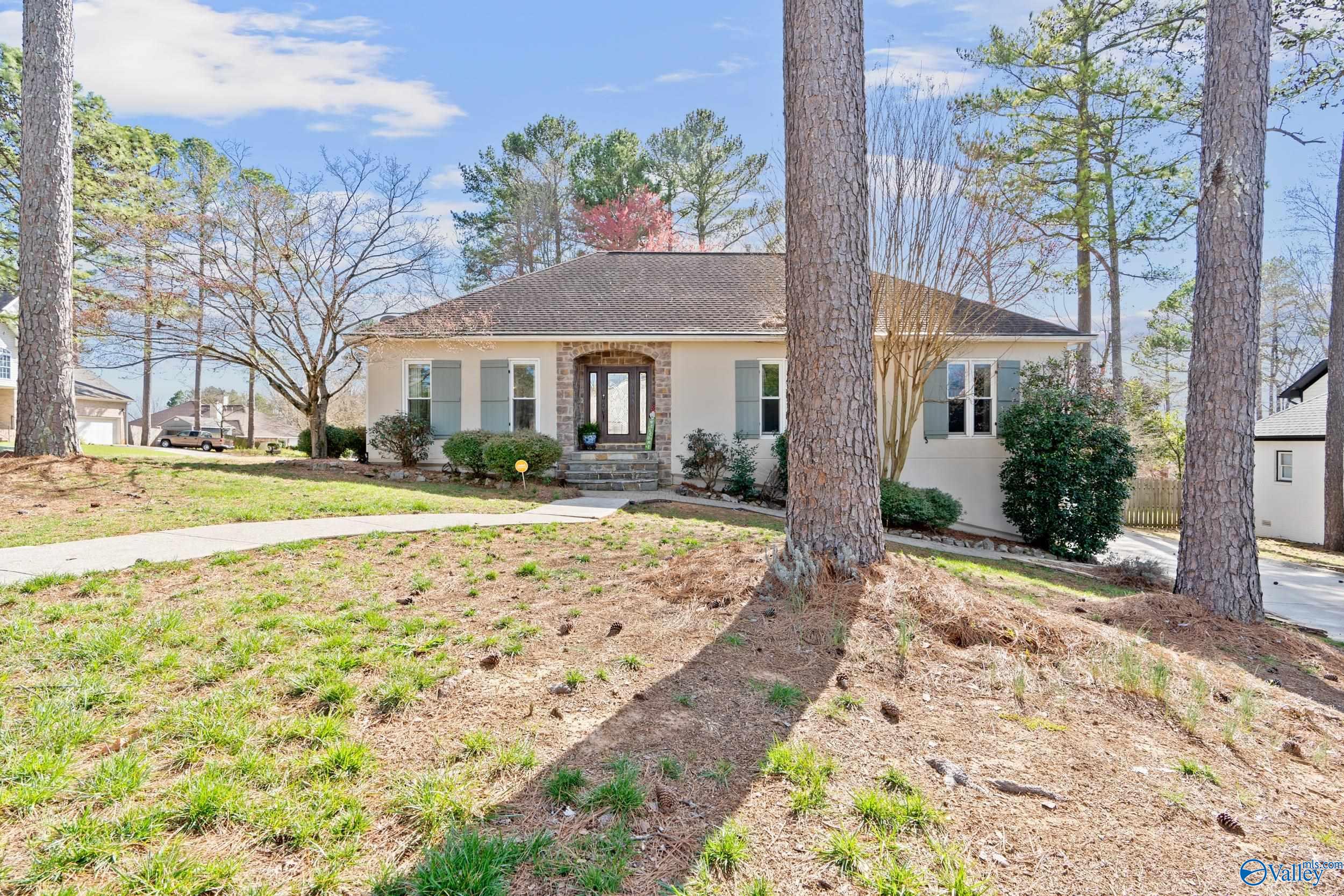 1928 Shellbrook Drive, Huntsville, Alabama image 1