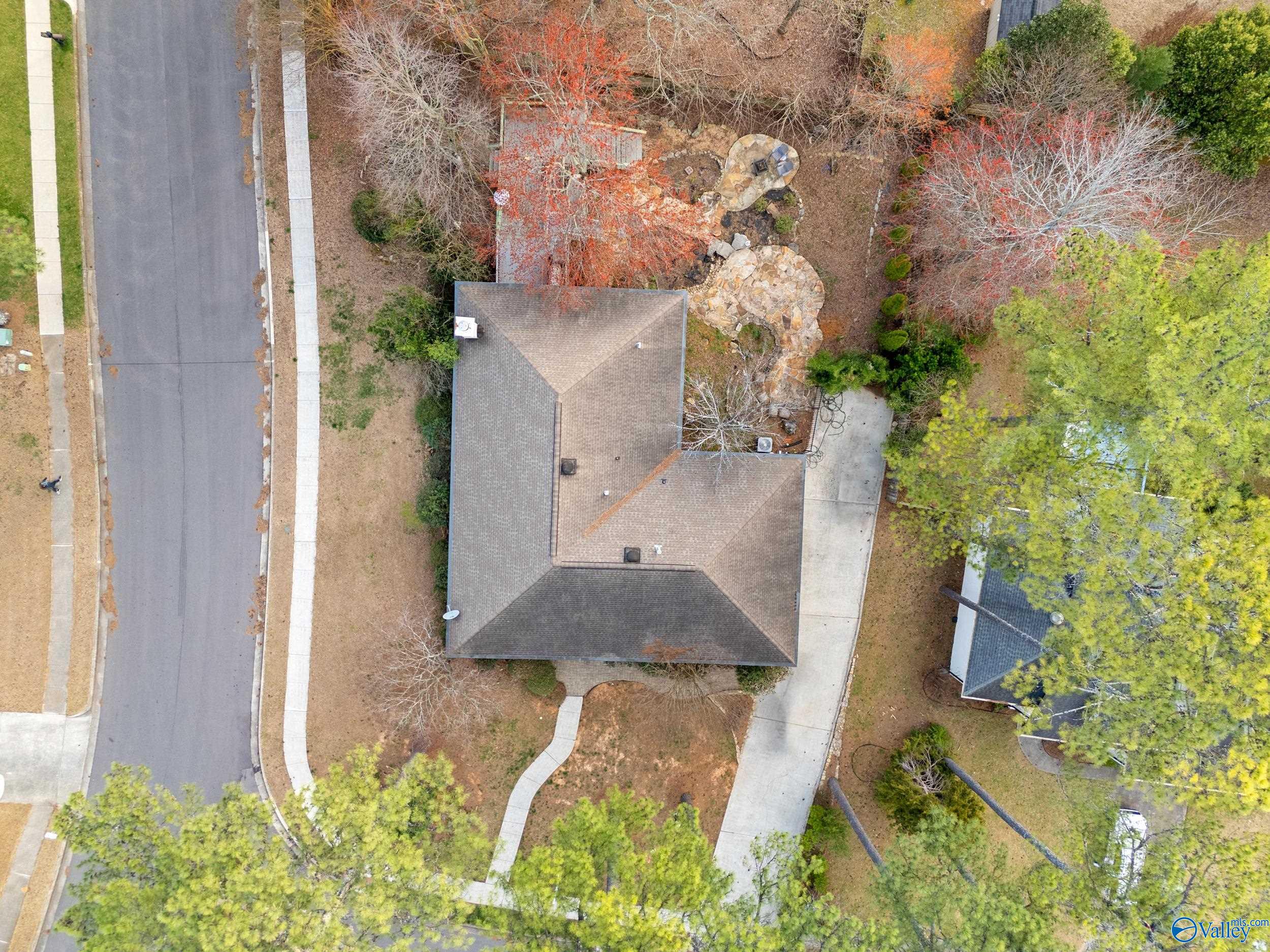 1928 Shellbrook Drive, Huntsville, Alabama image 33