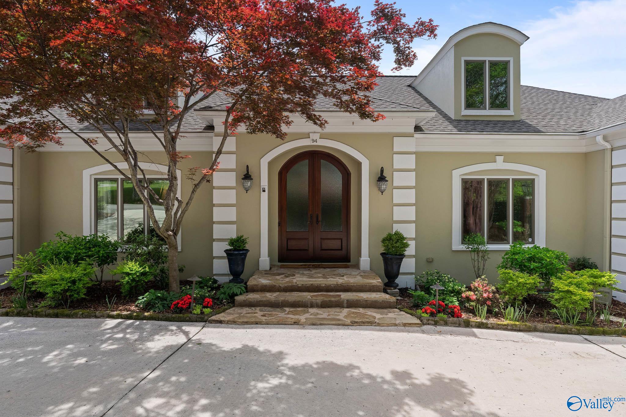 94 SE Scenic Drive SE