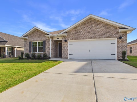 Homes For Rent - 6139 Feather Way<br/> Owens Cross Roads, AL 36763