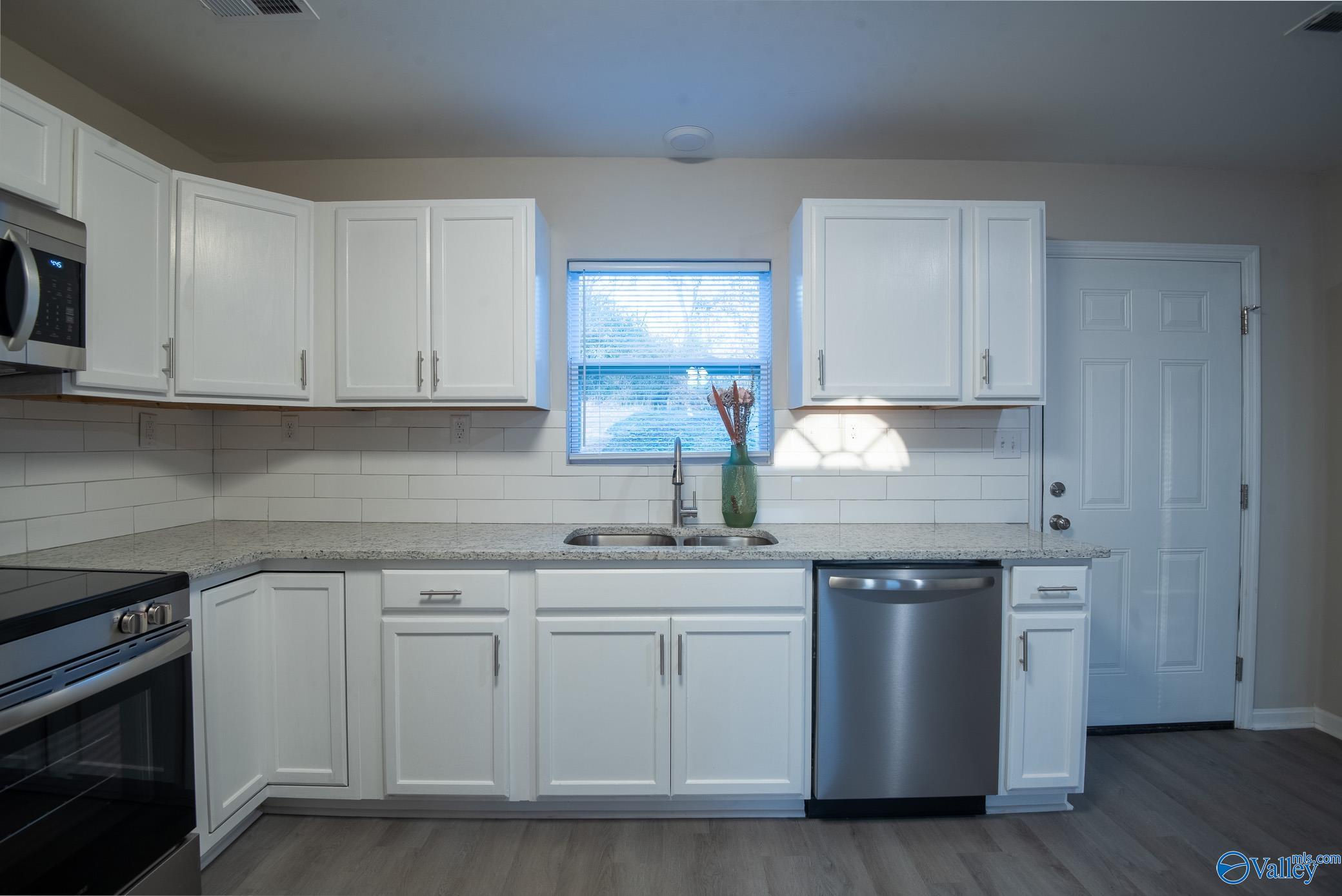 3212 Yale Circle, Huntsville, Alabama image 13