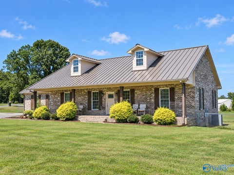 Homes For Sale - 19190 Alabama Highway 75<br/> Henagar, AL 35978