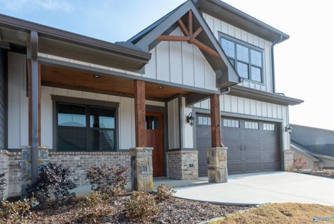 Homes For Sale - 109 Whistling Straits Way<br/> Guntersville, AL 35976