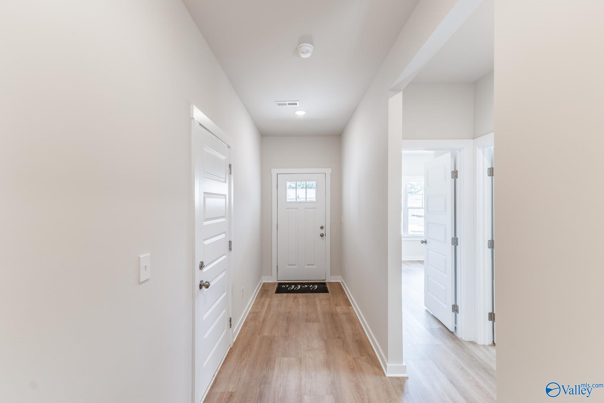 1915 Priscilla Lane NW