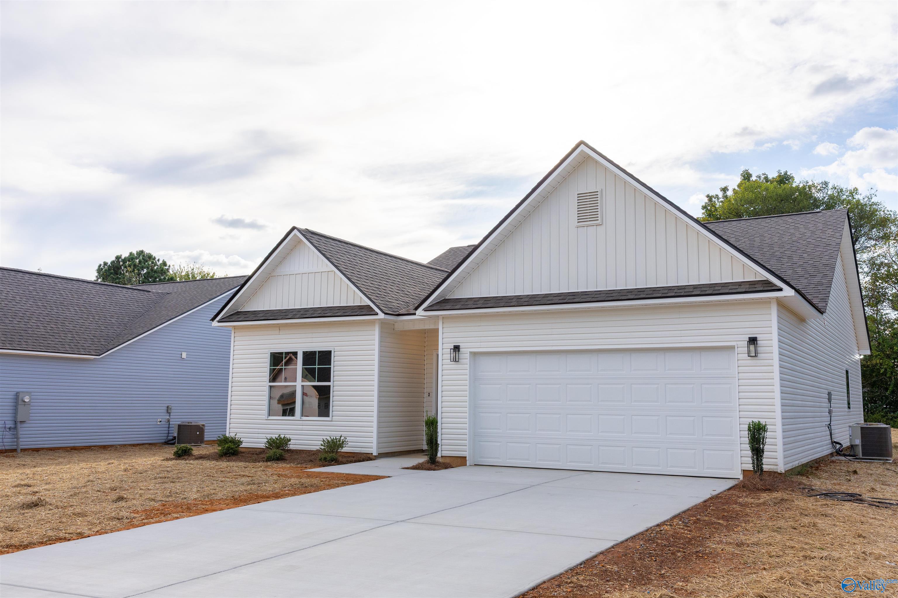 1915 Priscilla Lane NW