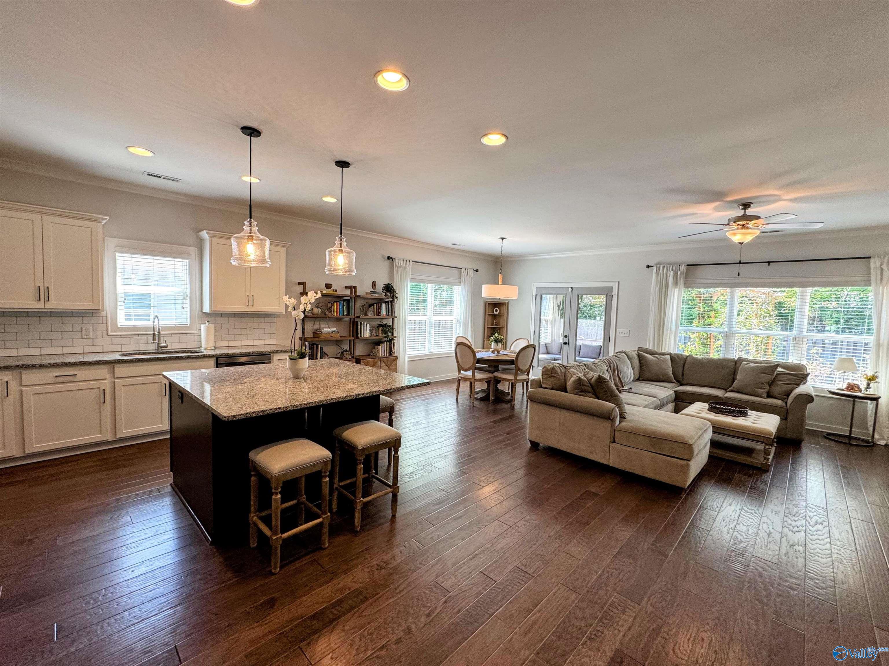 2638 Mountain Stream Way SE