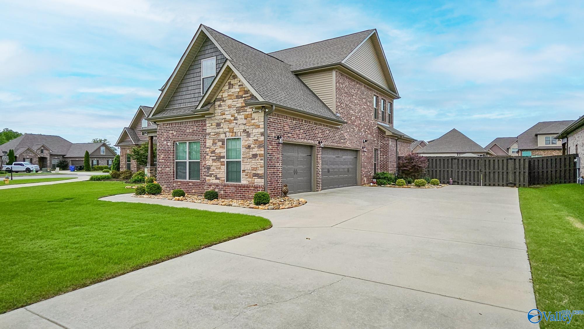 17583 Maree Drive, Athens, Alabama image 3