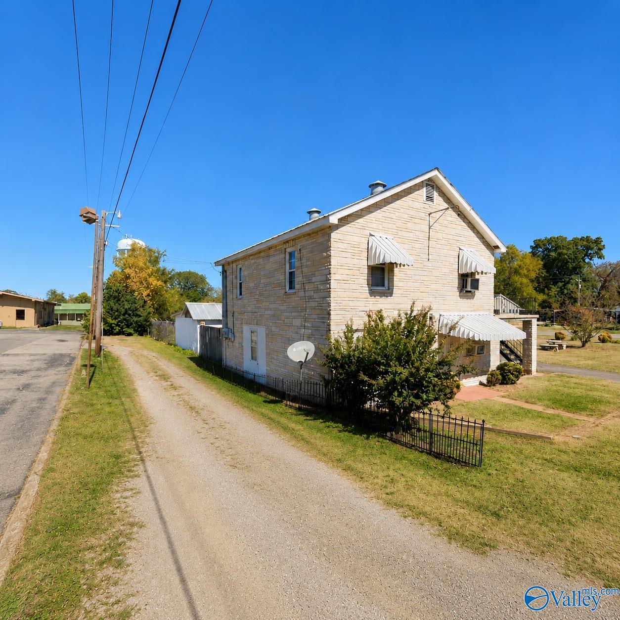 Photo 1 of 6 — 105 Habbler Street, Sheffield, AL 35660