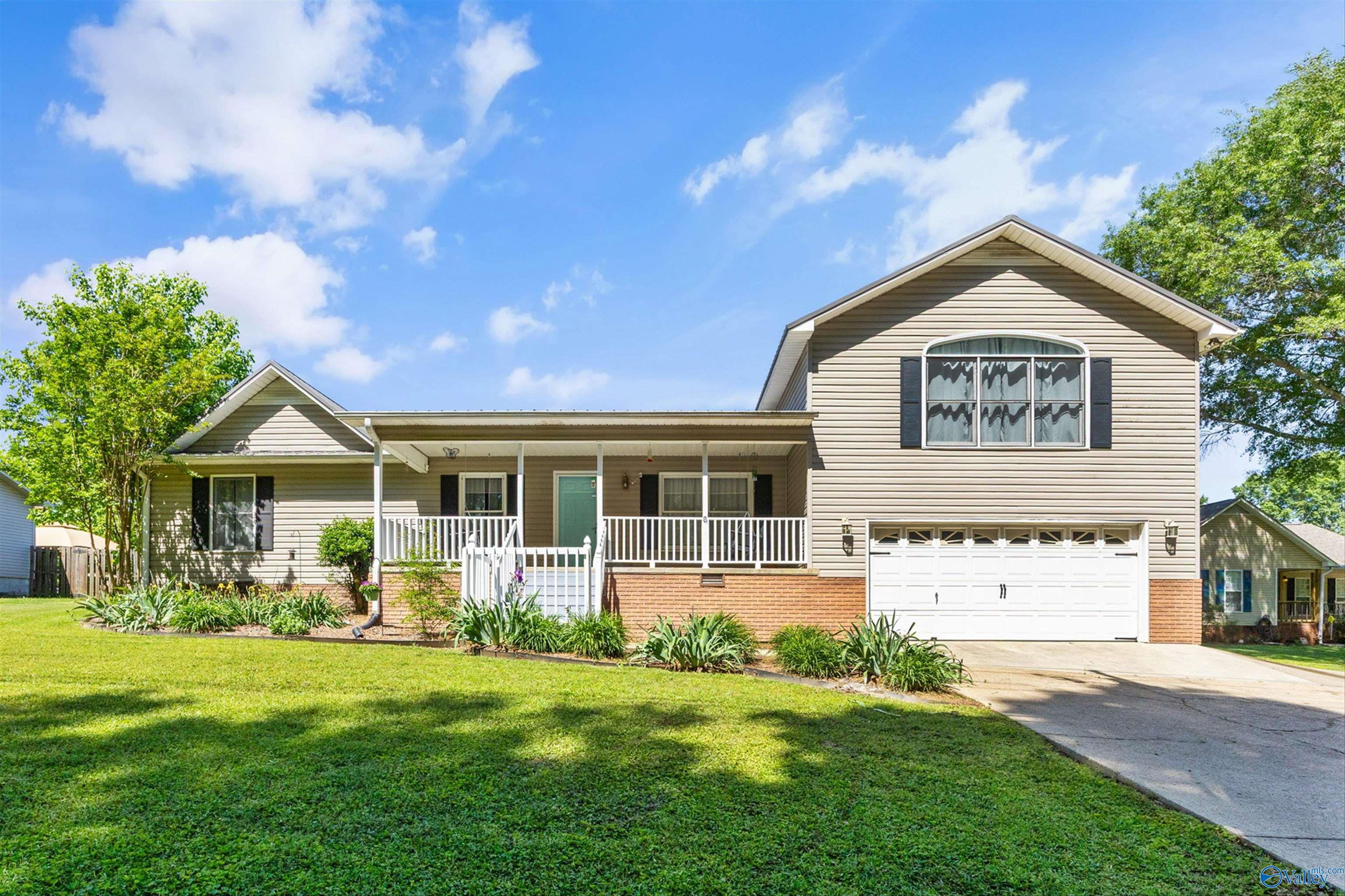 525 10th Street, Arab, Alabama image 1