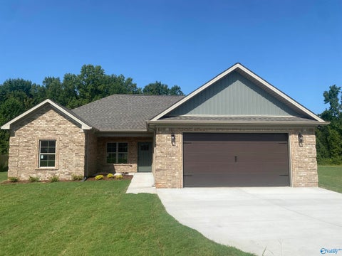 Homes For Sale - 11193 Percy Drive<br/> Tanner, AL 35671