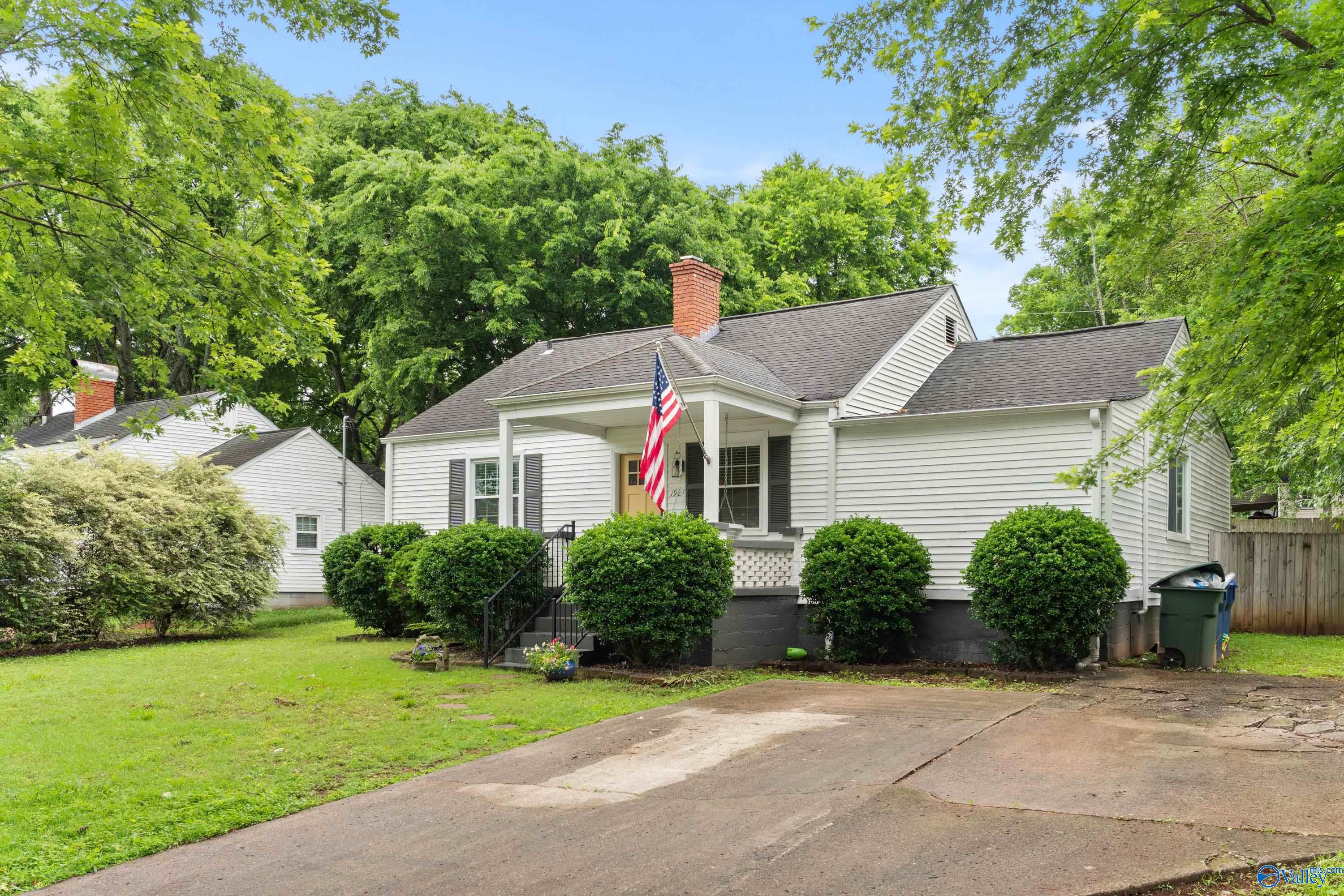 1921 Vanderbilt Circle, Huntsville, Alabama image 3